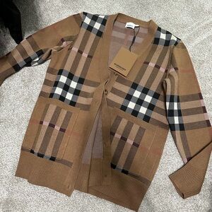 Burberry sweater